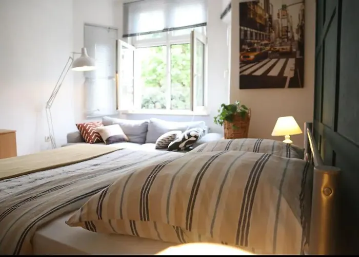 Cozy , Warm And Welcoming Room In The Heart Of Nuernberg